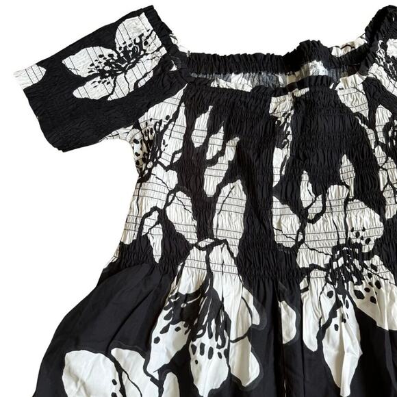 NWT H&M Off Shoulder Smocked-Bodice Dress Floral Print Black & White XXL - Picture 7 of 8